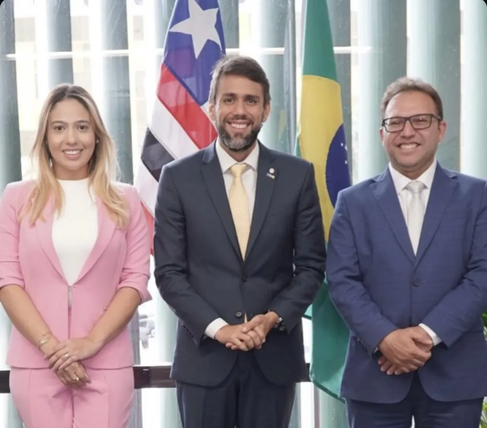 Deputado federal Pedro Lucas , Prefeito Léo do Banco e a primeira-dama Angélica.