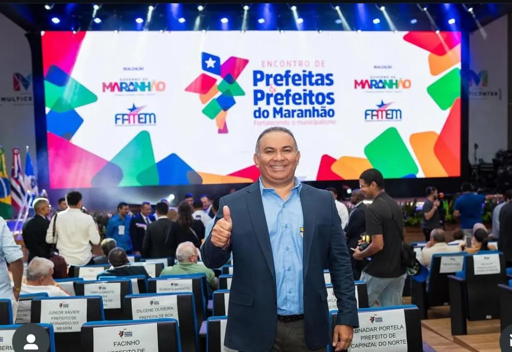 Prefeito Didi do PP participa de Encontro de Prefeitos.